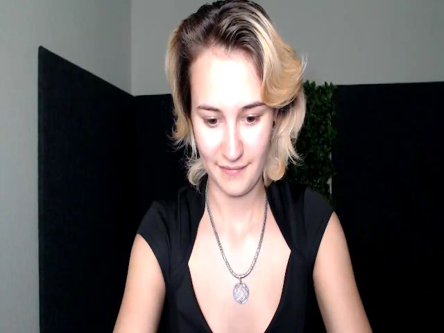 Live sex webcam photo for Hot_Agata #273932366