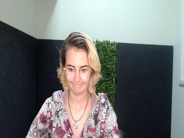 Live sex webcam photo for Hot_Agata #274013363