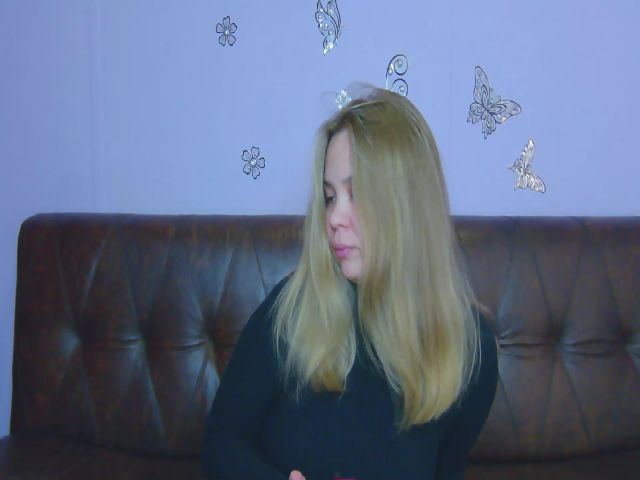 Live sex webcam photo for Hot_Brunnet #272916866