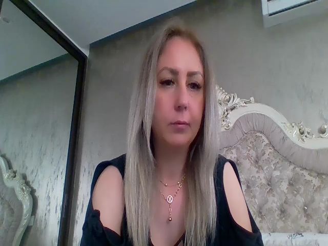 Live sex webcam photo for Hotbarbydoll #272938637