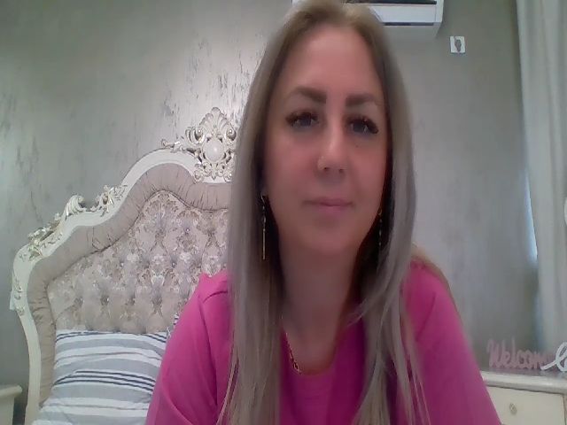 Live sex webcam photo for Hotbarbydoll #273185338