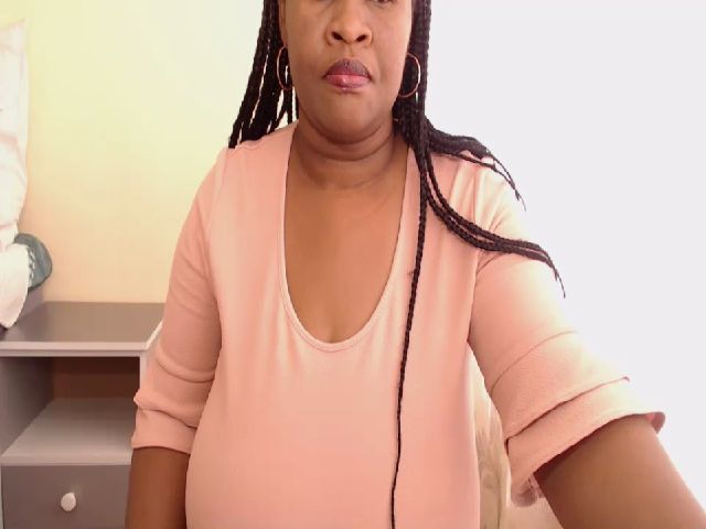 Live sex webcam photo for Hotmelons44 #272512563