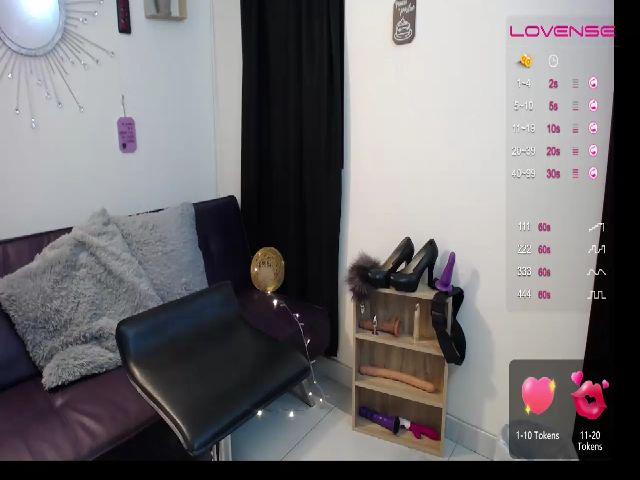 Live sex webcam photo for Hotpurpleone #273455824