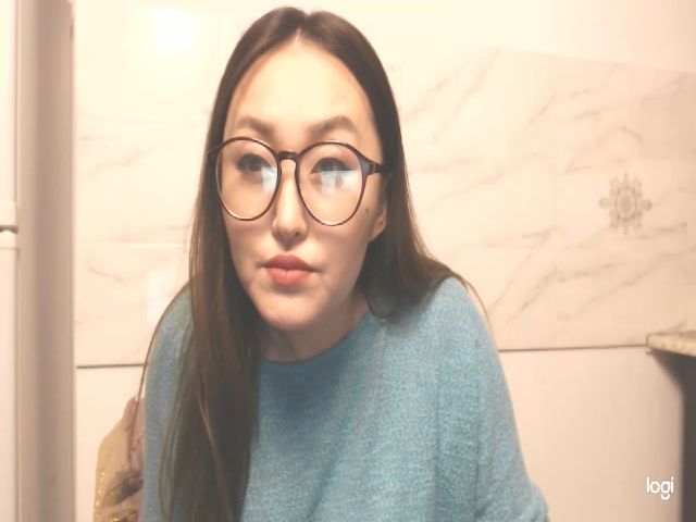 Live sex webcam photo for HrnyTeacher #271818989