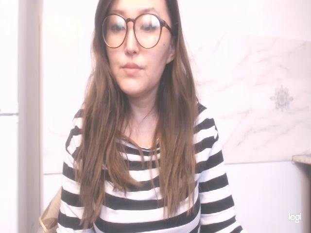 Live sex webcam photo for HrnyTeacher #271962067