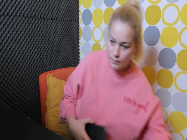 Live sex webcam photo for HugeBoobsErin #271743787