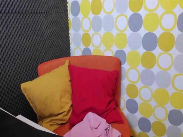 Live sex webcam photo for HugeBoobsErin #271892185