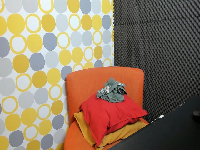 Live sex webcam photo for HugeBoobsErin #273267737