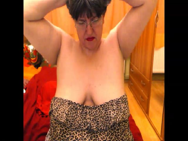 Live sex webcam photo for HugeTitsShow #272038483