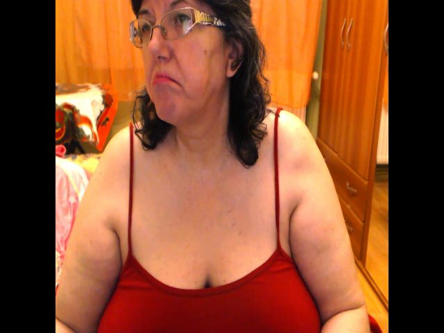 Live sex webcam photo for HugeTitsShow #273084984