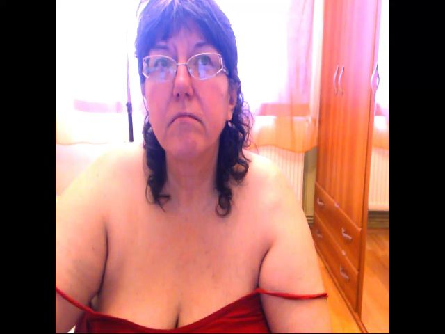 Live sex webcam photo for HugeTitsShow #274019675