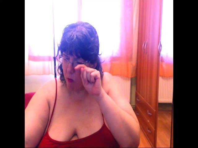 Live sex webcam photo for HugeTitsShow #274236961