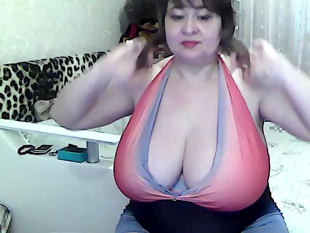 Live sex webcam photo for Huge_nipple8 #272437099