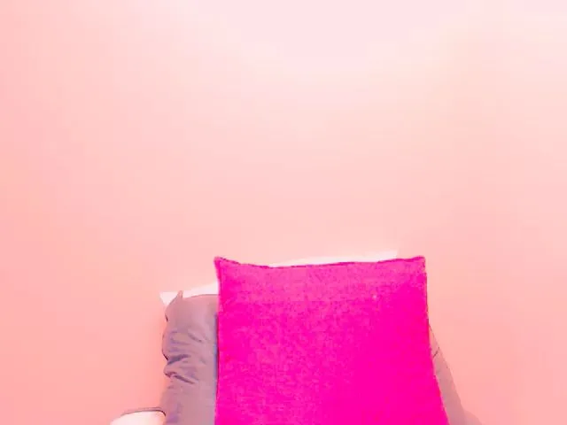 Live sex webcam photo for INDIANGOLD #272675922
