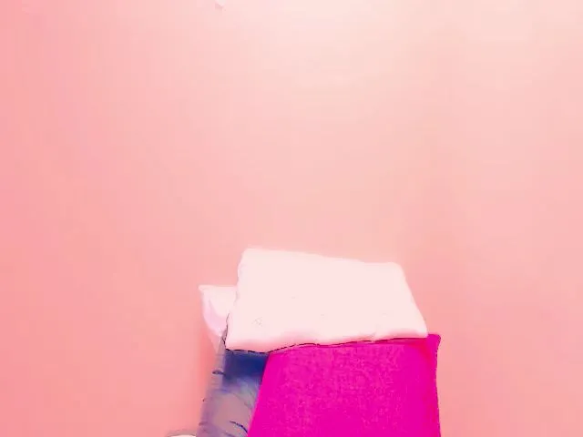 Live sex webcam photo for INDIANGOLD #272681803