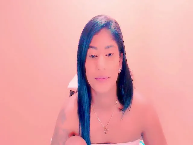 Live sex webcam photo for INDIANGOLD #272689727
