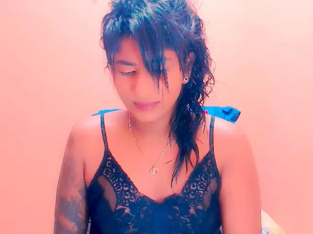 Live sex webcam photo for INDIANGOLD #272793468
