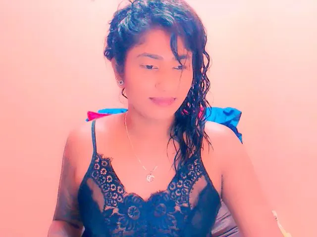 Live sex webcam photo for INDIANGOLD #272799402