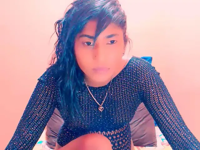 Live sex webcam photo for INDIANGOLD #272805496