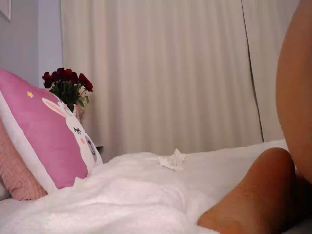 Live sex webcam photo for I_YELLALOT #272490729