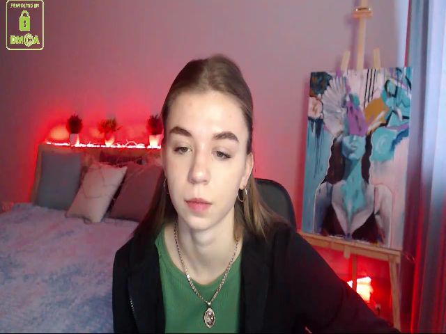 Live sex webcam photo for I_am_sweety #272187627