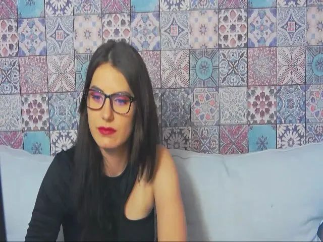 Live sex webcam photo for IamAzaleea #274003114