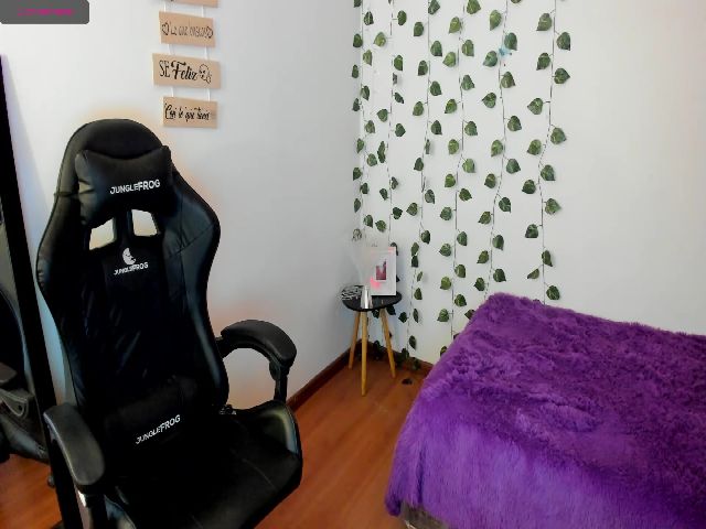 Live sex webcam photo for IamKatte_ #273366024