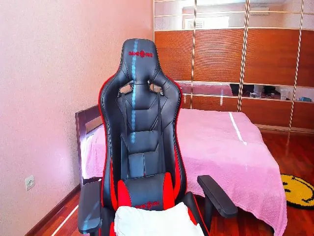 Live sex webcam photo for Iam_Sasha #272825920