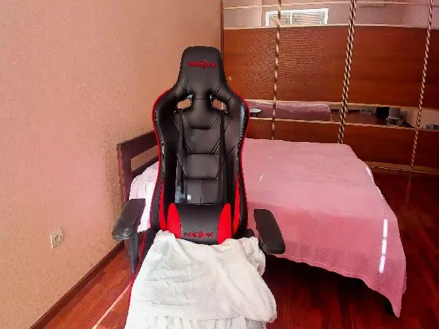 Live sex webcam photo for Iam_Sasha #272939115