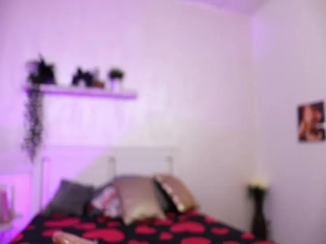 Live sex webcam photo for Iceeyes1 #274599747