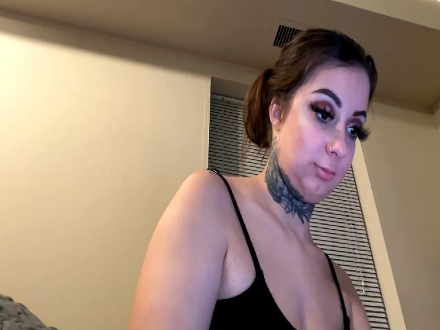 Live sex webcam photo for IllusionBby #271851097