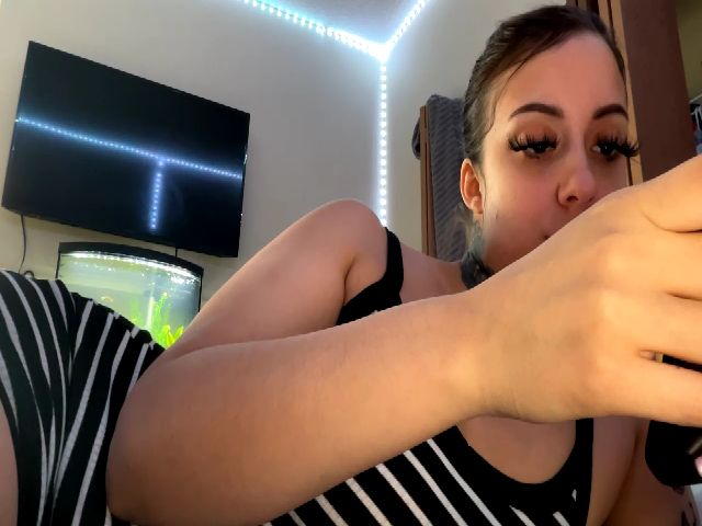 Live sex webcam photo for IllusionBby #272869620