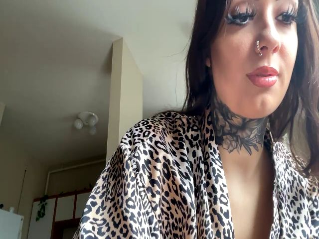 Live sex webcam photo for IllusionBby #273302249