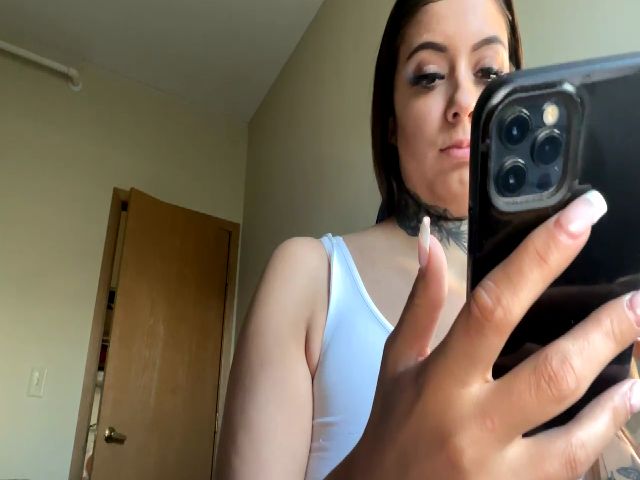 Live sex webcam photo for IllusionBby #273903132