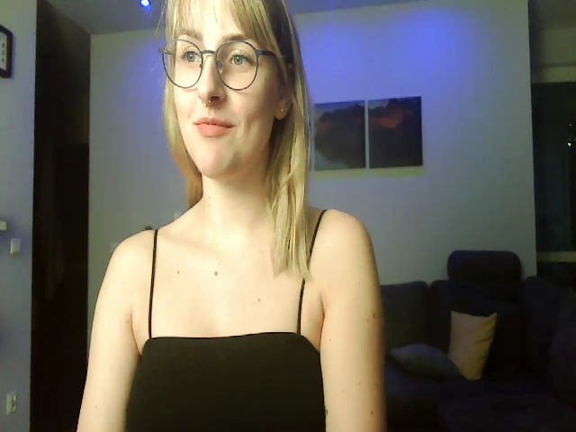 Live sex webcam photo for IlusionCat #273767647