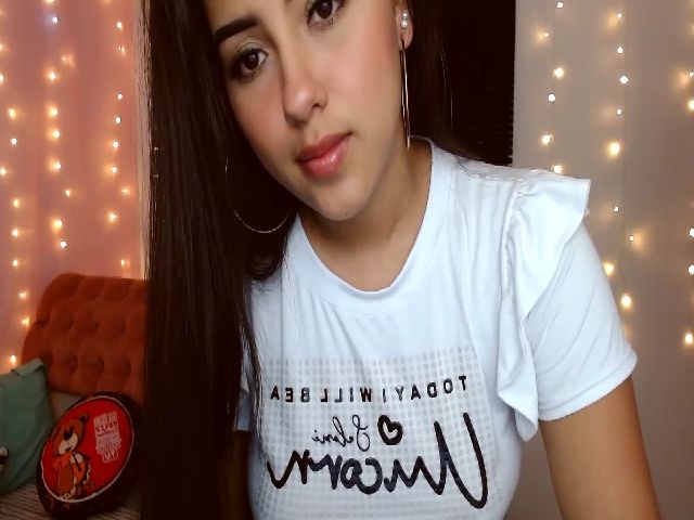 Live sex webcam photo for ImBella_Sir #272418021