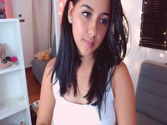 Live sex webcam photo for ImBella_Sir #273781789