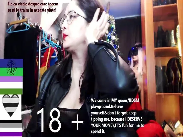 Live sex webcam photo for ImperatrizaS #271753615