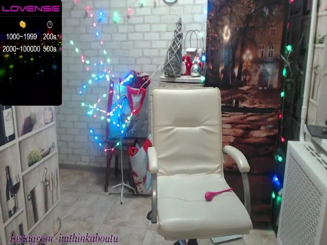 Live sex webcam photo for Imthinkaboutu #271716884