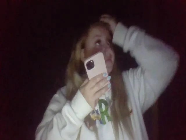 Live sex webcam photo for Imthinkaboutu #272601952