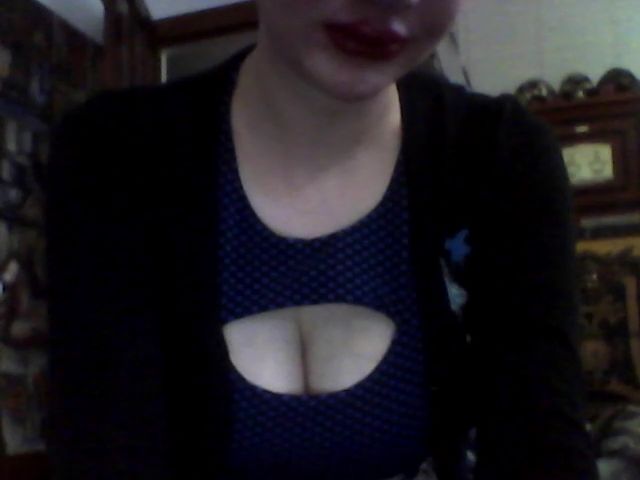 Live sex webcam photo for Indee_genue #273837001