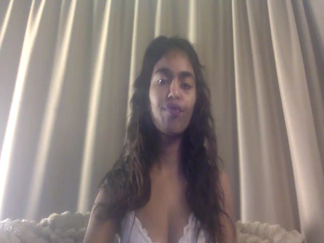 Live sex webcam photo for Indianangel69 #274340280