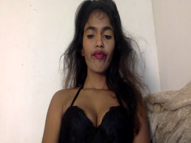 Live sex webcam photo for Indianangel69 #274390312