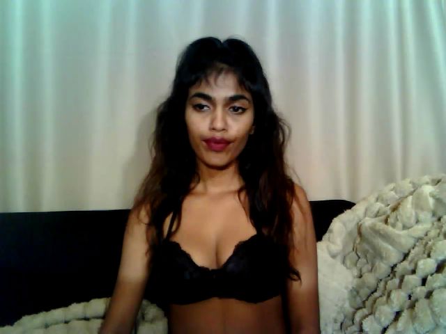 Live sex webcam photo for Indianangel69 #274411394