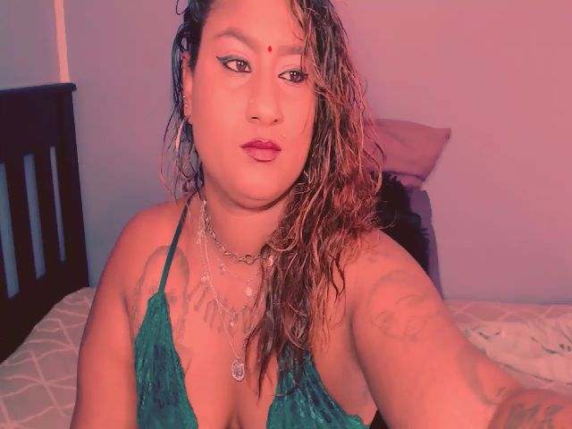 Live sex webcam photo for Indianbbydol #273367816