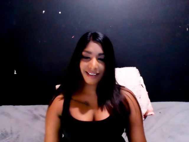 Live sex webcam photo for Indianfetishx #272940616