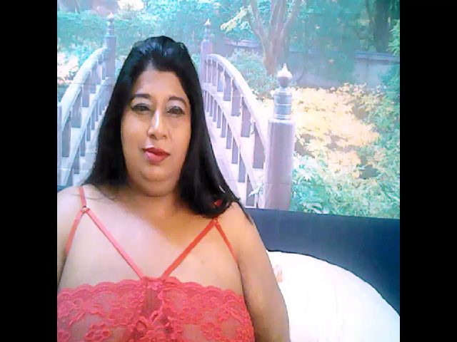 Live sex webcam photo for Indianhoney69 #271907318