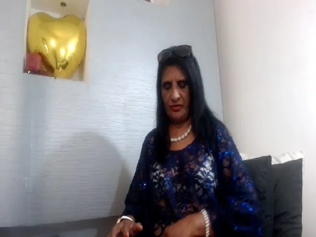 Live sex webcam photo for Indianmilf58 #271922603