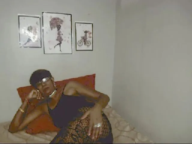 Live sex webcam photo for Indianmilf_4u #271998442