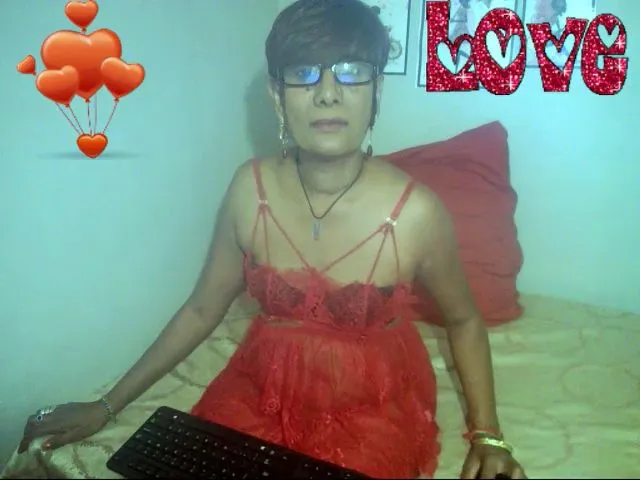 Live sex webcam photo for Indianmilf_4u #272150692